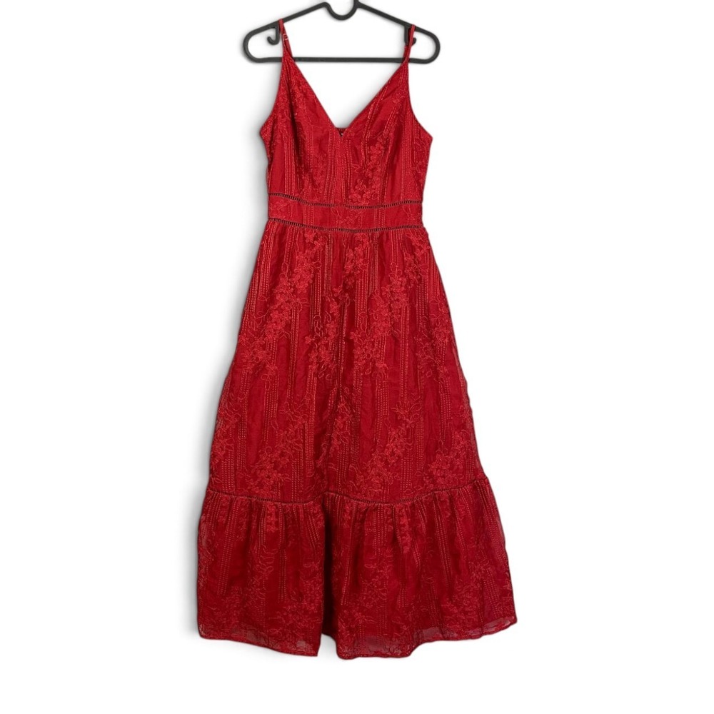 Red Floral Maxi Dress V-Neck Spaghetti Strap Smocked Back Tiered Size Medium
